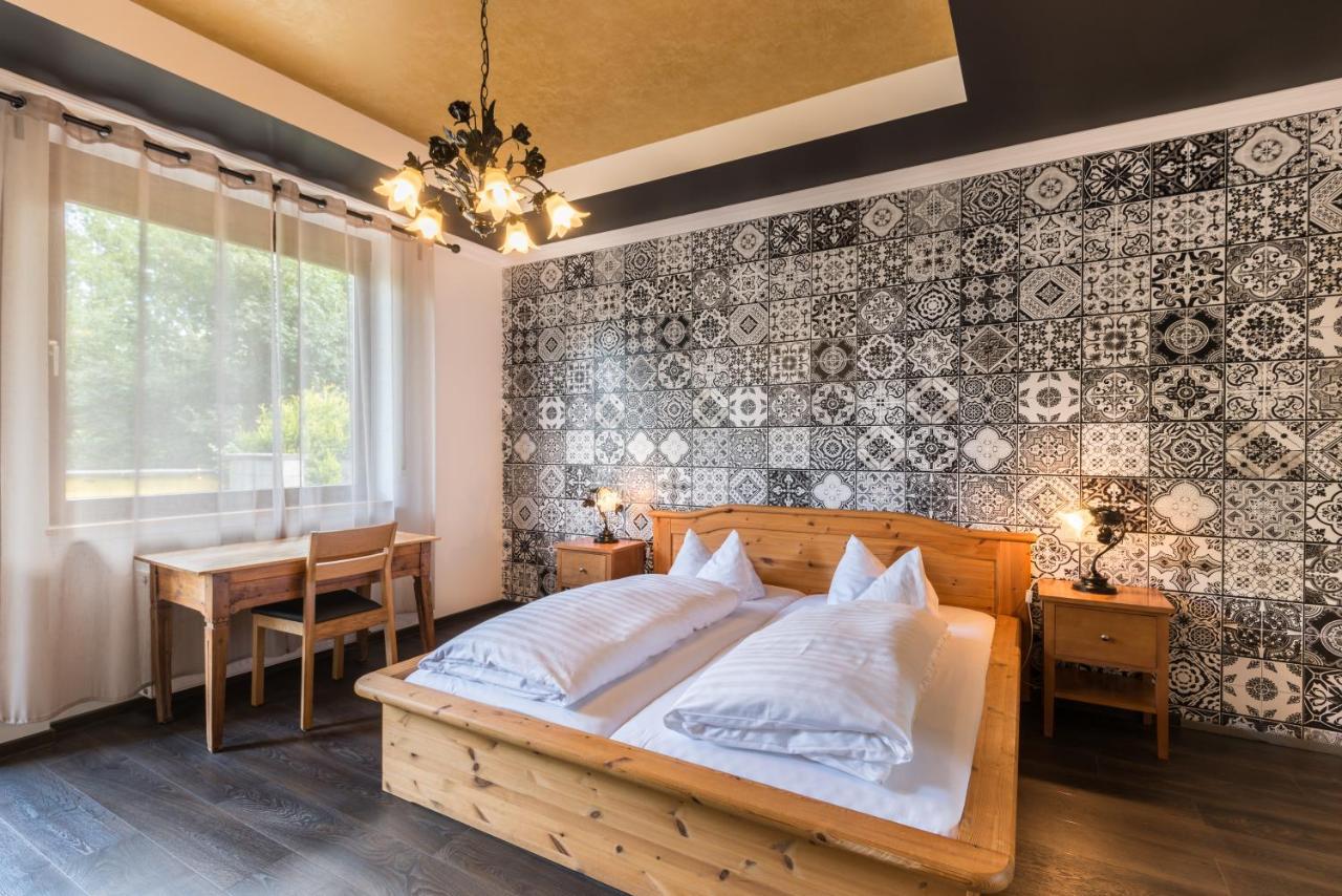 Engel Hotel Grill Bar Niedernhausen Exteriör bild